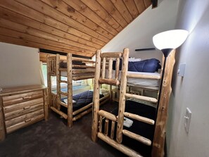 Iron/ironing board, travel cot, WiFi, bed sheets