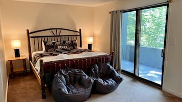 Iron/ironing board, travel crib, WiFi, bed sheets