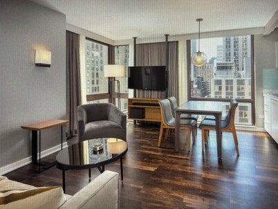Cozy 1-bedroom condo with AC in peaceful New York.  For World Cup Soccer!!