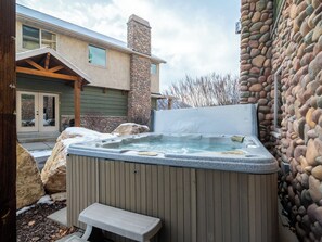 Bain à remous extérieur