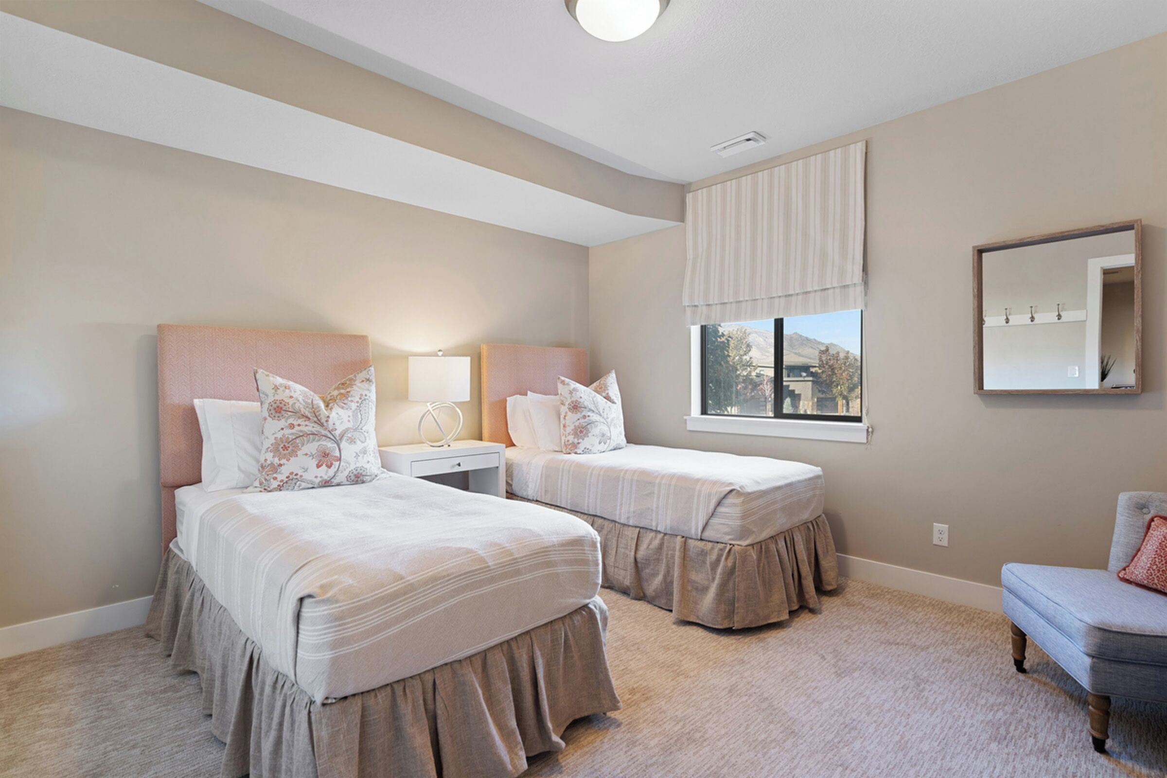 Iron/ironing board, travel cot, free WiFi, bed sheets