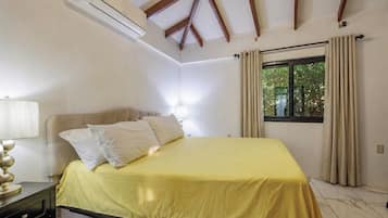 1 chambre, fer et planche Ă repasser, Wi-Fi gratuit, draps fournis