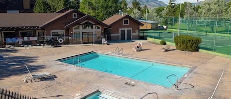 Beheizter Pool