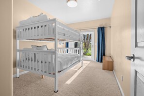 3 chambres, fer et planche à repasser, lit parapluie, Wi-Fi gratuit