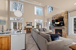Smart-TV, Kamin, DVD-Player, Tischfußball