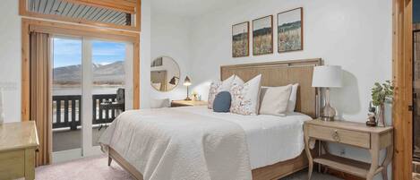 Iron/ironing board, travel cot, free WiFi, bed sheets