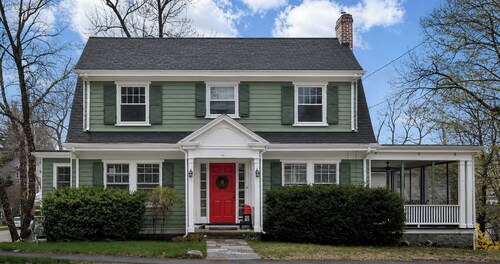 Bright, sunny house with large screened-in porch in Milton, MA