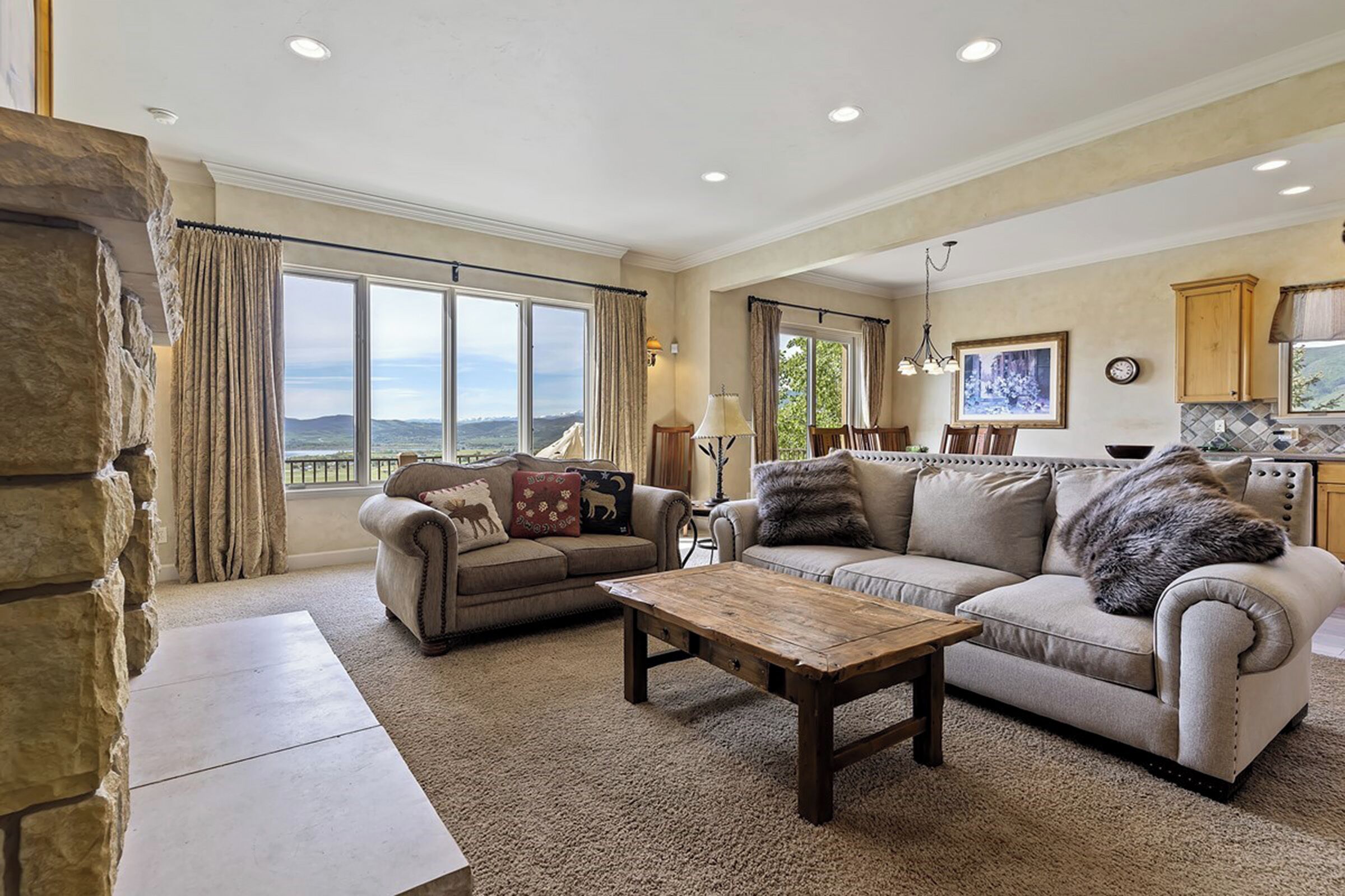 Smart TV, fireplace, video games, DVD player