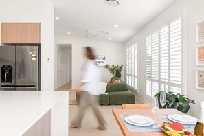 Dining - Sage Palmview - Home Away From Home (Mooloolaba Region)