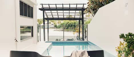 Outdoor pool, a heated pool