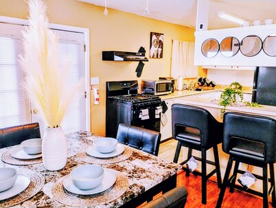 Nice Spacious 3 Bedroom 2 Bathroom Ranch Home