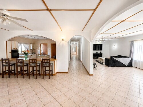 Soothing 3-bedroom apartment in amazing Luderitz city center