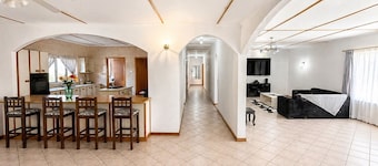 Soothing 3-bedroom apartment in amazing Luderitz city center