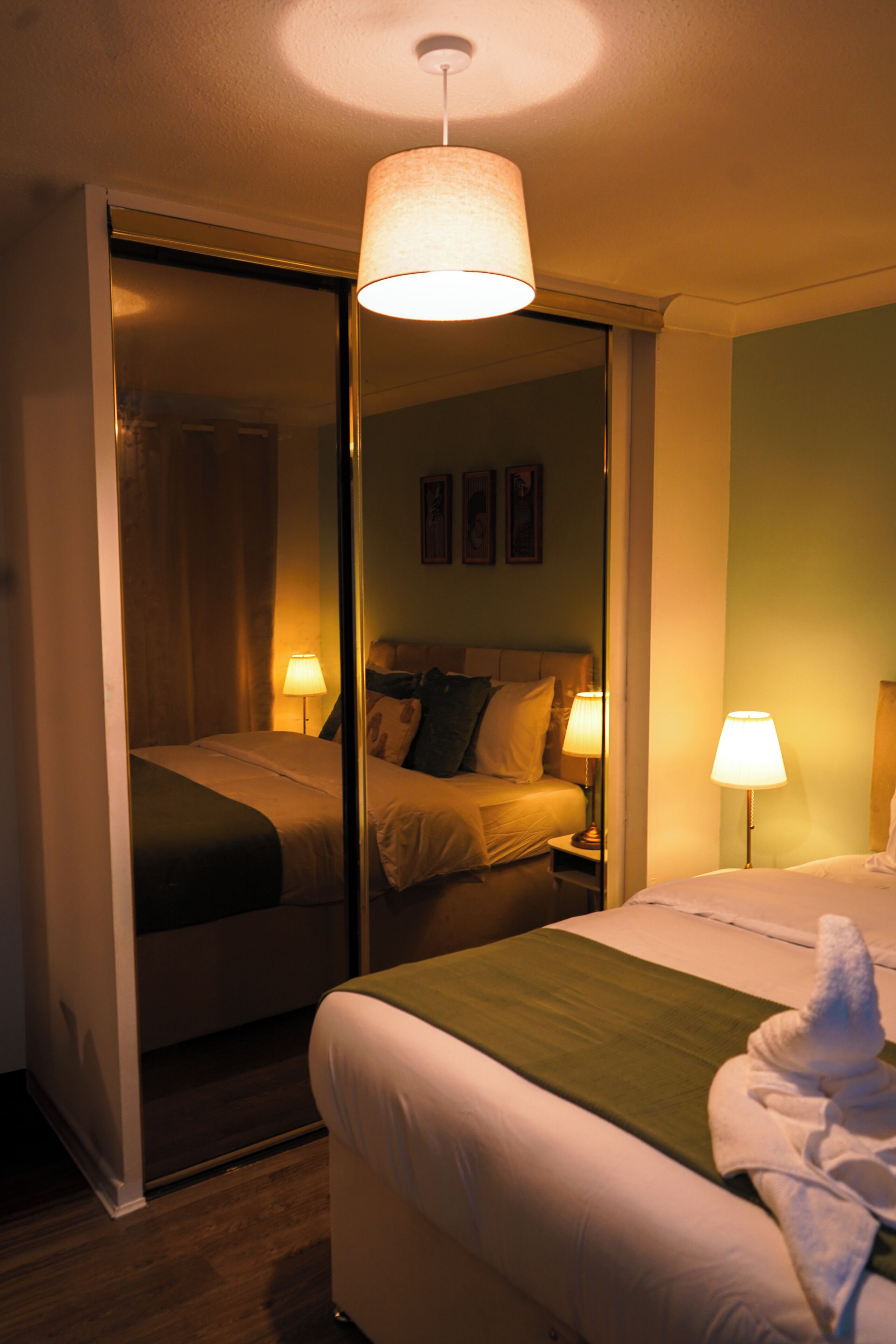 3 bedrooms, iron/ironing board, WiFi, bed sheets