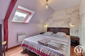 Room - Vrbo Property (CANCALE)