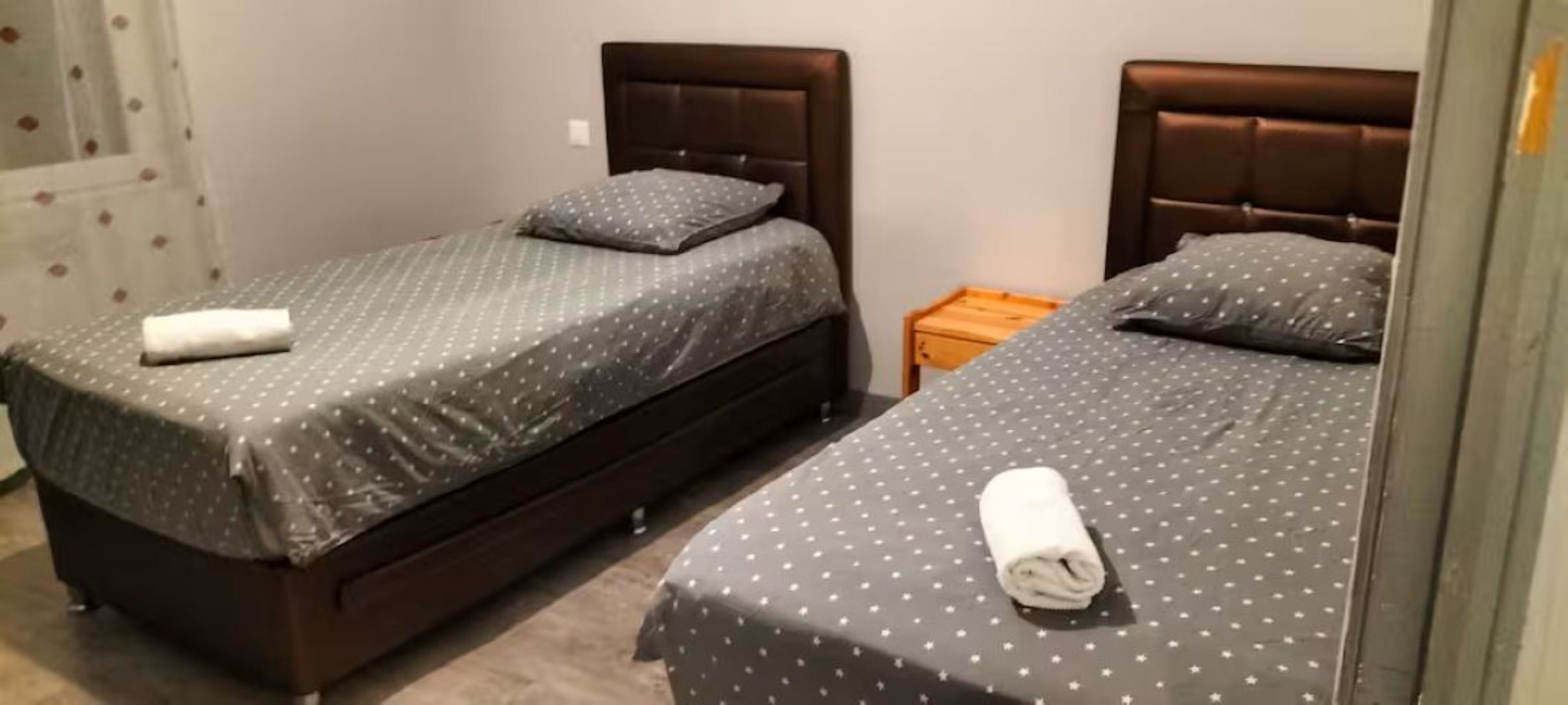 Iron/ironing board, WiFi, bed sheets