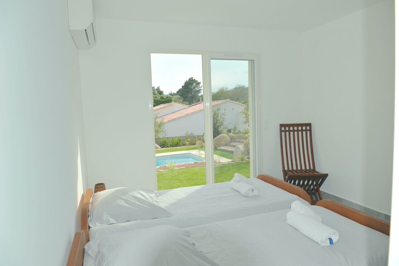 Iron/ironing board, travel cot, bed sheets