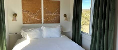WiFi, bed sheets
