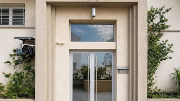 Apartment, 2 Bedrooms, Smoking, Balcony | Exterior detail