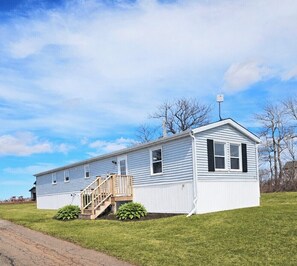 Exterior - Highway Haven is a welcoming stop for travelers and families exploring PEI. (Pleasant Valley)