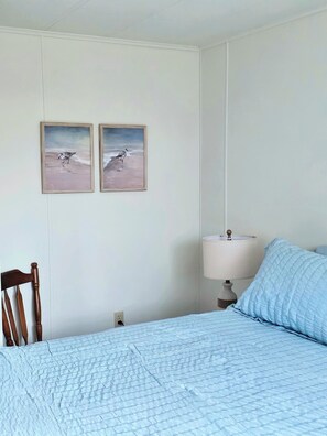 Iron/ironing board, WiFi, bed sheets - Highway Haven is a welcoming stop for travelers and families exploring PEI. (Pleasant Valley)
