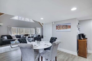 Interior - Lake Lane Escape | Game Room & Lake Access (Tobyhanna Township)