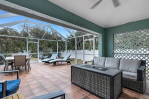 Outdoor dining - Elegant 4-bed Home w/ Pool & Spa Near Anna Maria (West Bradenton)