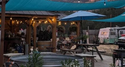 Savannah-Winery Yurt Near Sequoia & Kings Canyon
