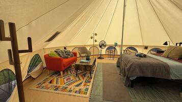 WiFi, bed sheets
