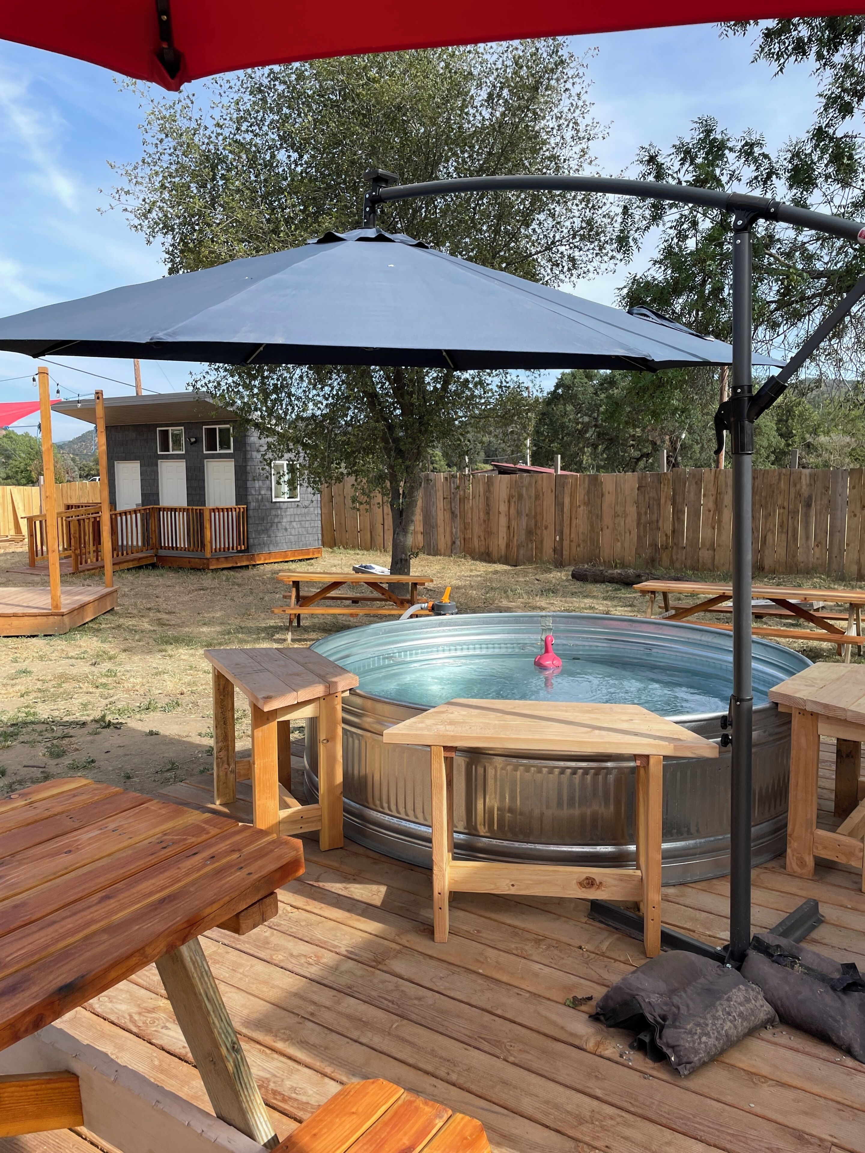 Outdoor spa tub