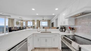 Fridge, oven, stovetop, dishwasher
