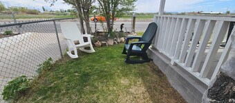 Spacious 3 bedroom and 1.5 bathroom fully fenced around for pets and childrens