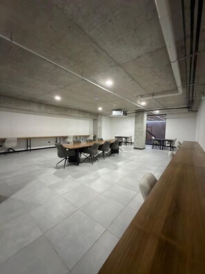 Dining - Mid Century Modern Urban Loft in San Benito - Volcano View (San Salvador)