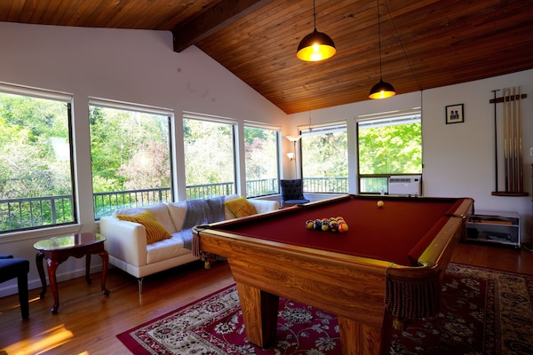 Spielezimmer