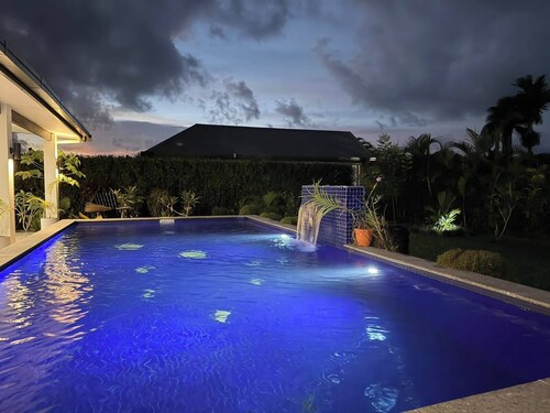 Villa Vonu - 2 Bedroom Ensuit. Your own pool, secured landscape near the beach.