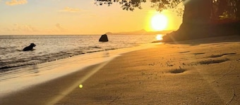 Villa Vonu - 2 Bedroom Ensuit. Your own pool, secured landscape near the beach.