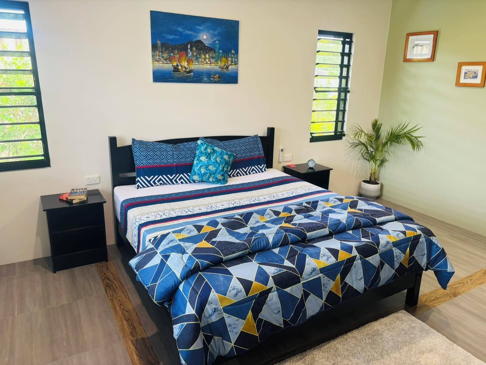 2 dormitorios, tabla de planchar con plancha, Internet y ropa de cama