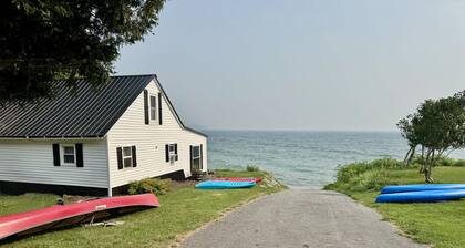 Lake Ontario Waterfront Cottage | Kayaks, Fire Pit & Peaceful Escape