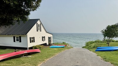 Lake Ontario Waterfront Cottage | Kayaks, Fire Pit & Peaceful Escape