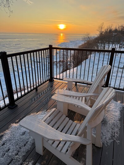 Lake Ontario Waterfront @ Pillar Point | Boat Ramp, Fire Pit, Kayaks & Game Room