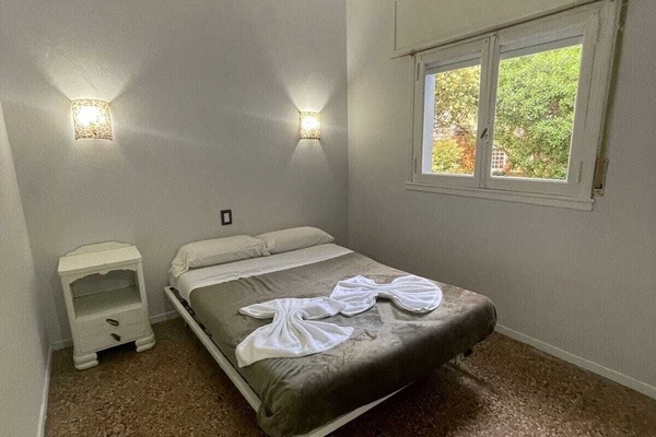 Standard Double Room | WiFi (free), bed sheets