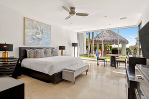4 bedrooms, iron/ironing board, travel cot, WiFi - Contemporary 4BR Beachfront Villa on Cabo Corridor (Cabo San Lucas)
