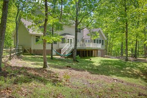 Exterior - Adventure Awaits! Hot Tub & Game Room Retreat (McGaheysville)