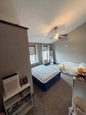 Iron/ironing board, free WiFi, bed sheets - EAA Oshkosh Luxury Retreat: Hot Tub w/ TV, Sauna, Gym & Spa Suite w/ TV (Neenah)