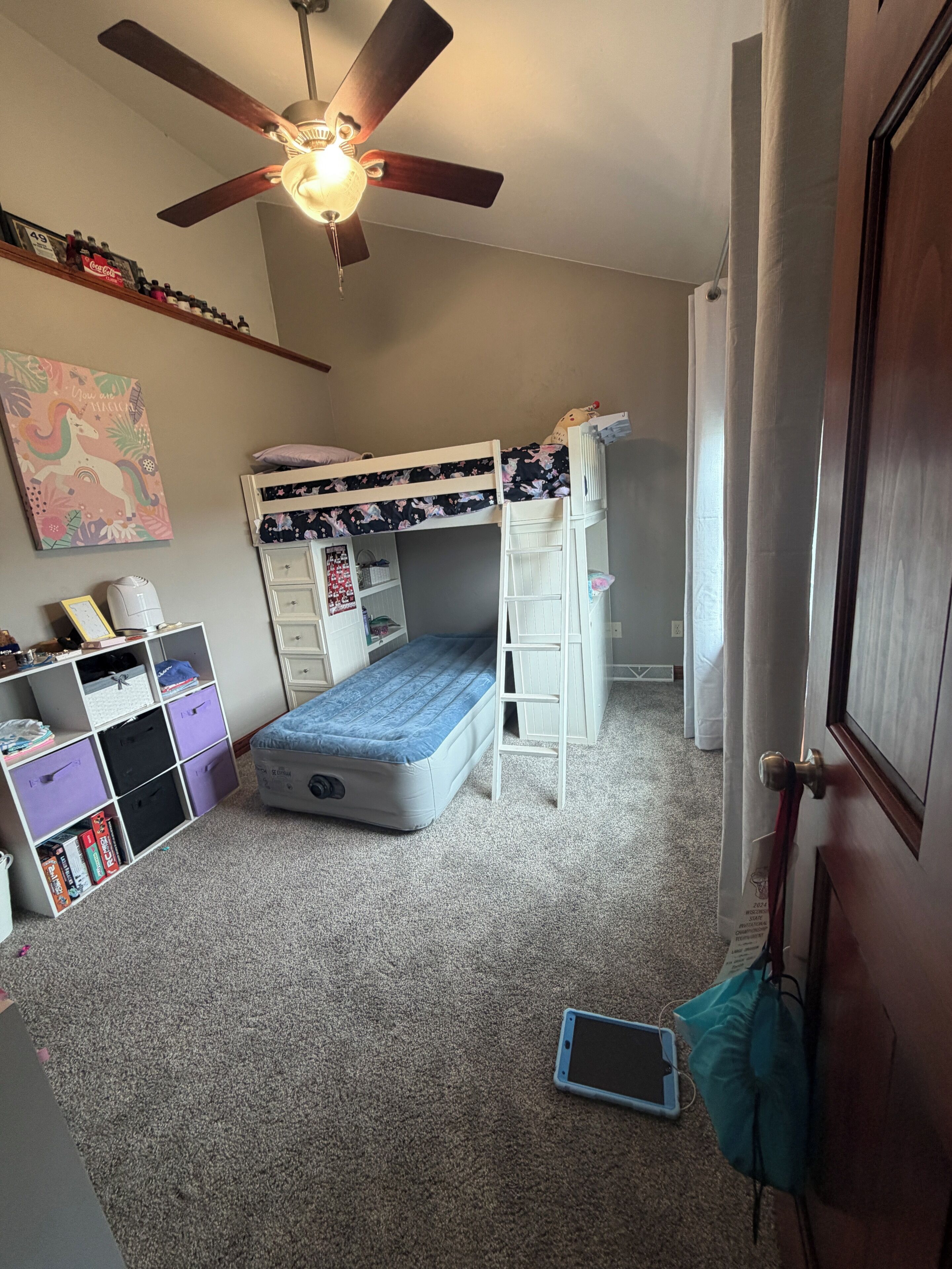 Iron/ironing board, free WiFi, bed sheets
