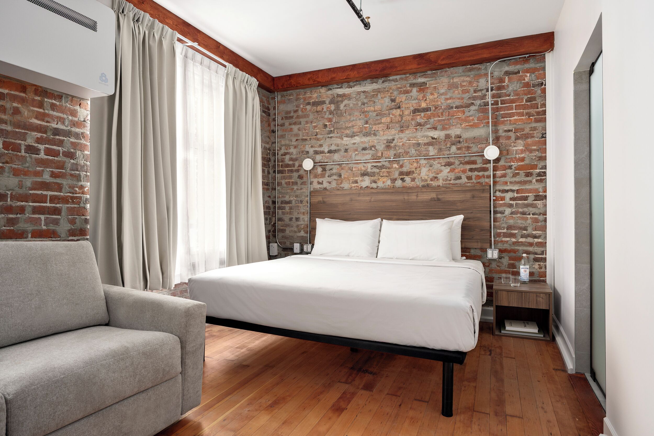 Studio King Bed with Sofa Bed | In-room safe, blackout drapes, iron/ironing board, WiFi (free)