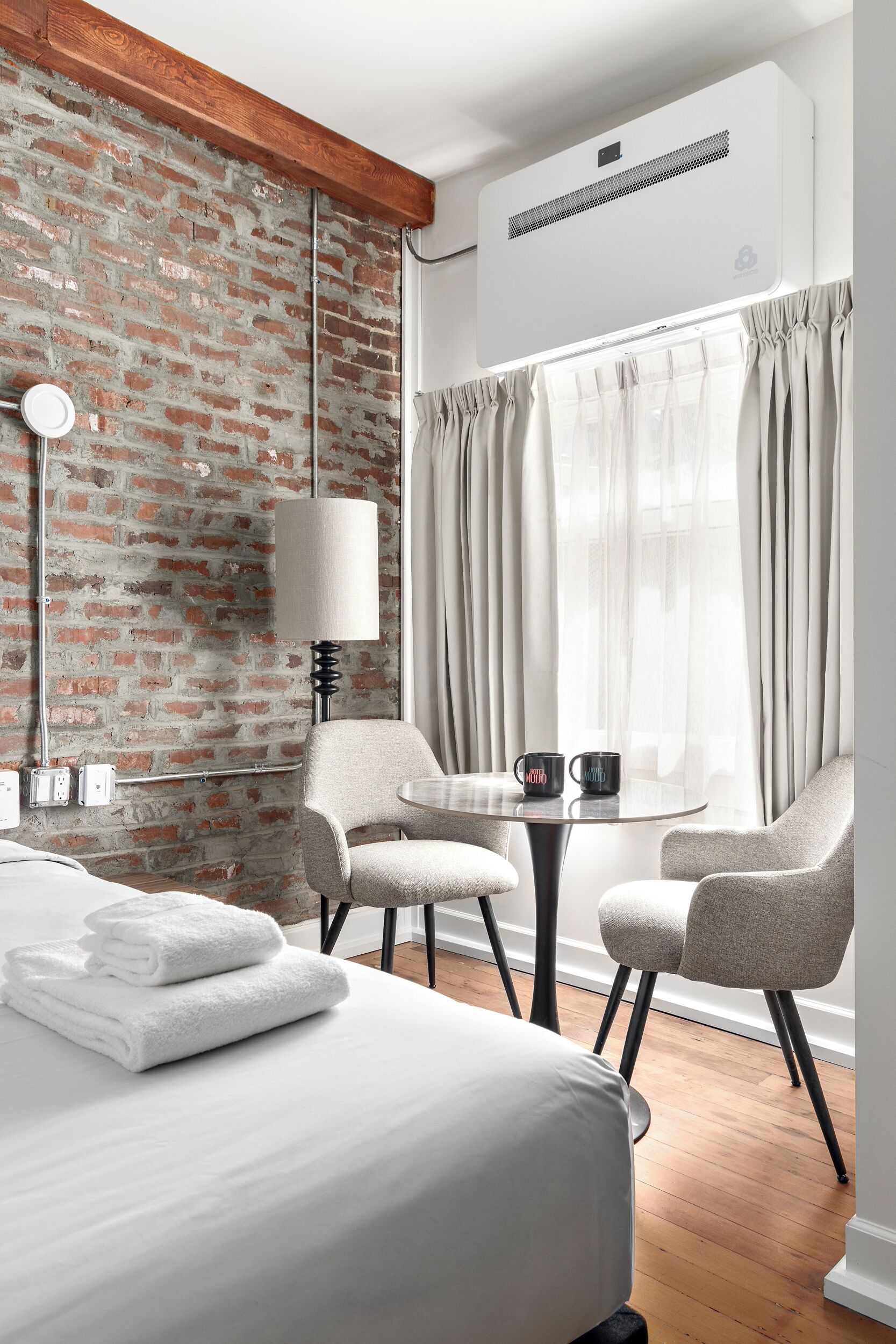 Studio Queen Bed | 客房内保险箱、遮光窗帘、熨斗/熨衣板、免费 WiFi