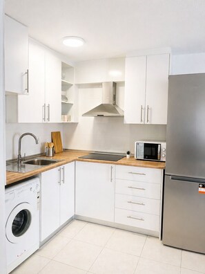 Private kitchen - Next to the beach, centrally located, terrace with swimming pool (Puerto de la Cruz)