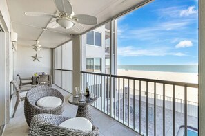 Property grounds - Updated 2-bedroom condo on the beach in Bonita Springs with AC (Bonita Springs)
