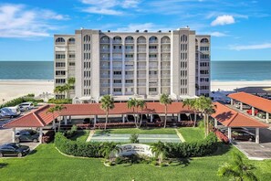 Exterior - Updated 2-bedroom condo on the beach in Bonita Springs with AC (Bonita Springs)